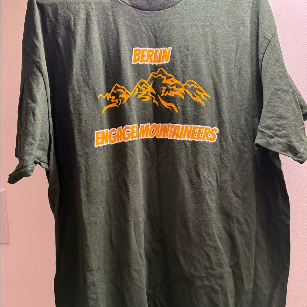 Gildan Dark Green Graphic Tee